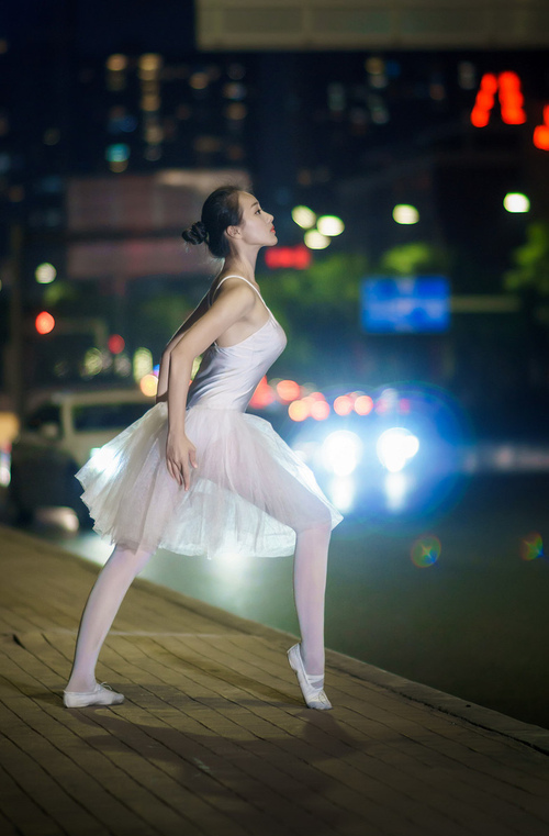 APP下载 LY Sports-英国队精准换泳成夺冠关键，英国队蝶泳