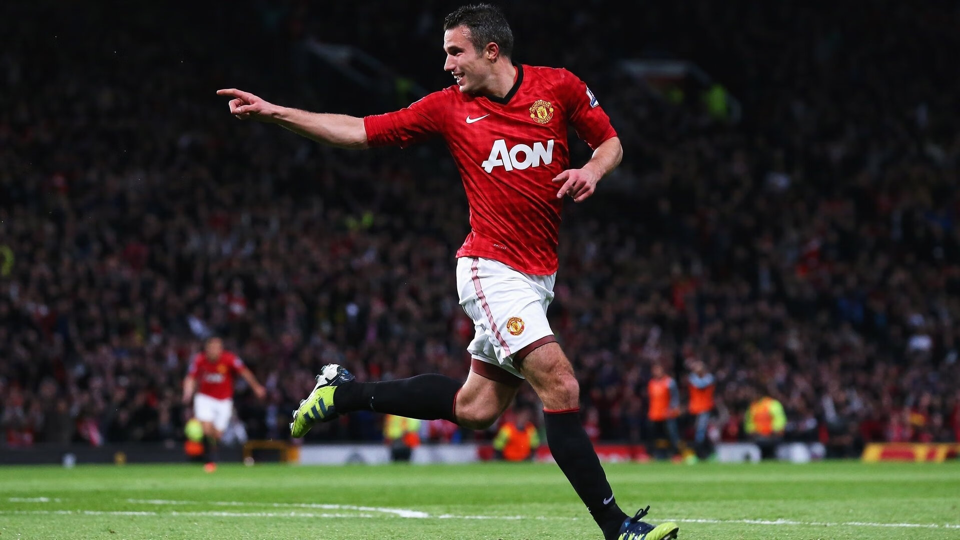 欧冠半决赛次回合：皇马主场奇迹翻盘拜仁 “伯纳乌92分钟”再续传说